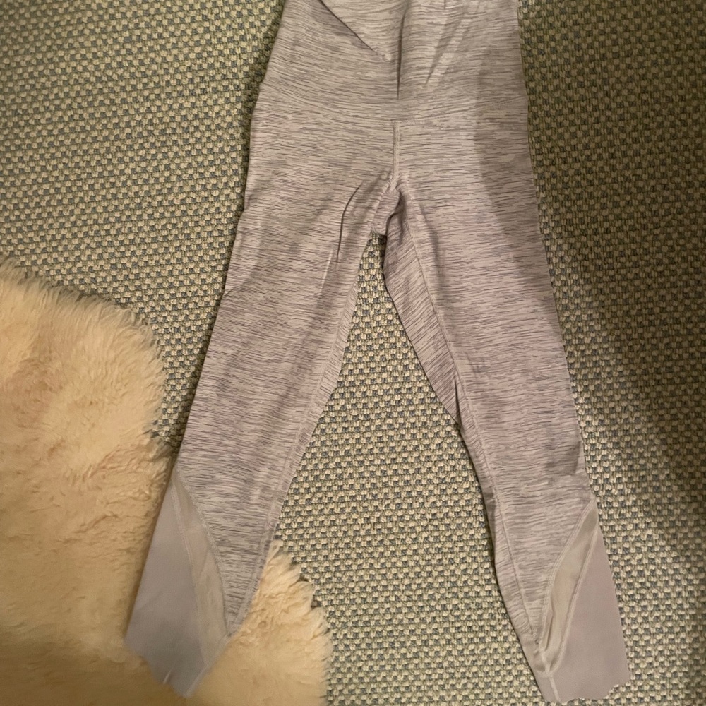White Lululemon leggings
